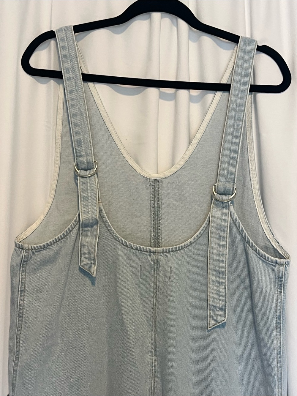 Free People We The Free High Roller Denim Jumpsuit M Light Wash Slouchy Relaxed - Picture 5 of 12
